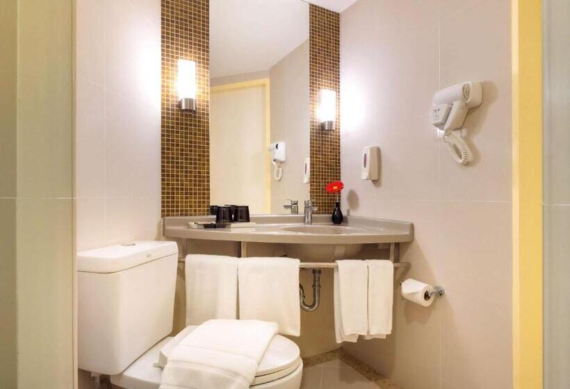 Quarto Superior, Ibis Bangkok Sathorn