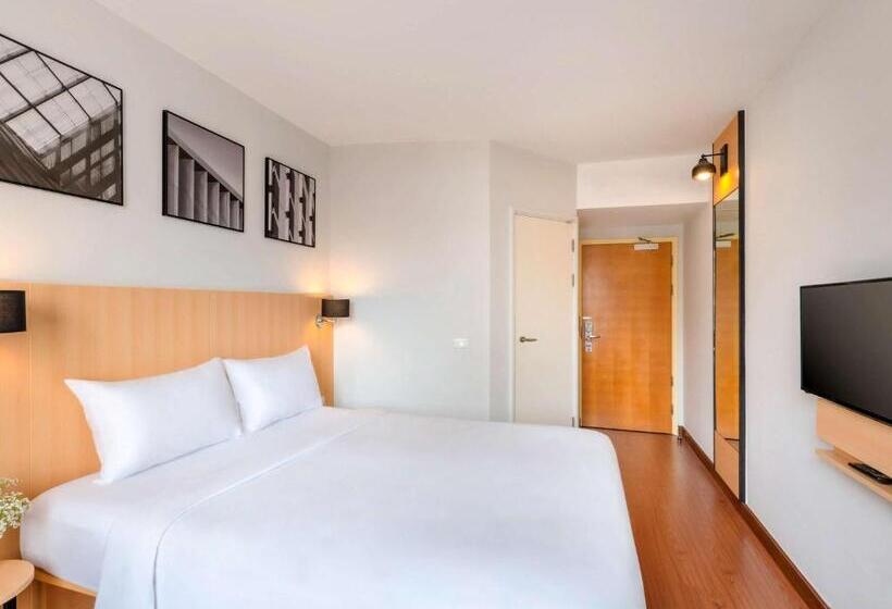 Quarto Superior, Ibis Bangkok Sathorn