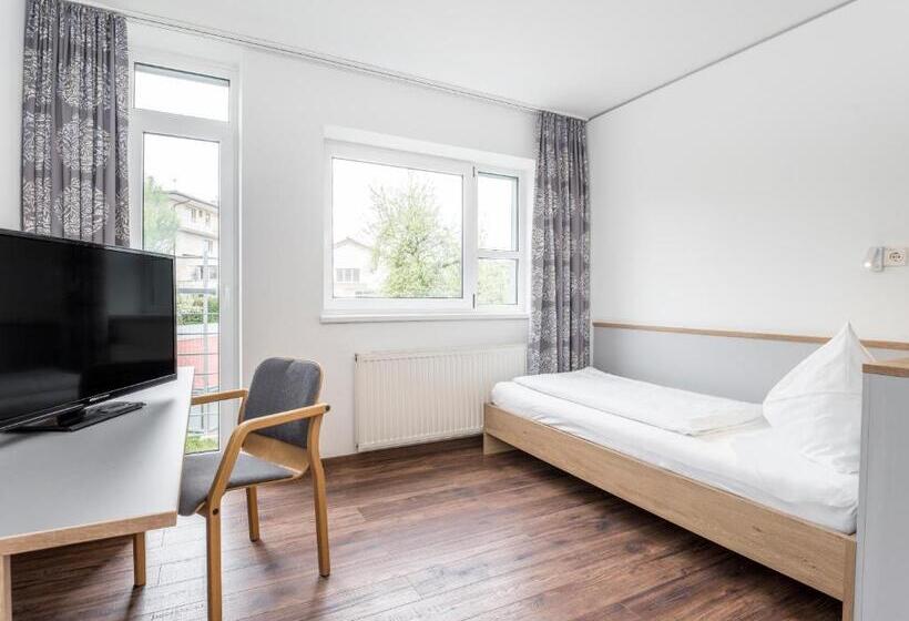 اتاق استاندارد یک نفره, Kolpinghaus Salzburg Sommerhostel