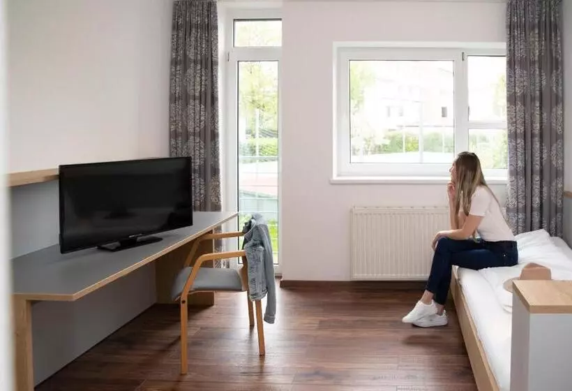 اتاق استاندارد یک نفره, Kolpinghaus Salzburg   Sommerhostel