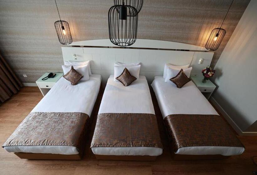 Standard Triple Room, Nova Plaza Orion