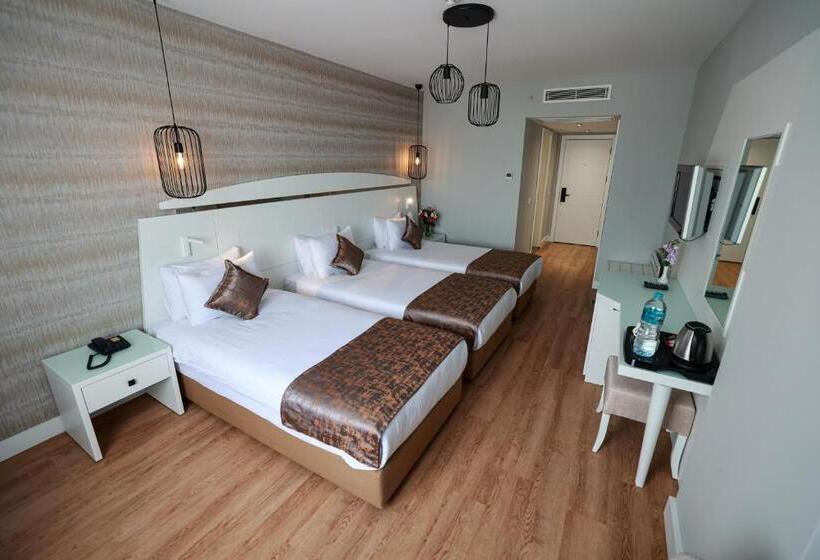 Standard Triple Room, Nova Plaza Orion