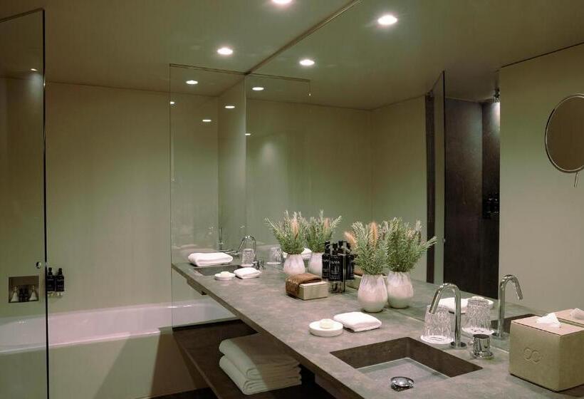 Номер Стандарт Вид на Горы, Octant Douro