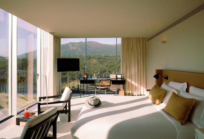 Номер Стандарт Вид на Горы, Octant Douro