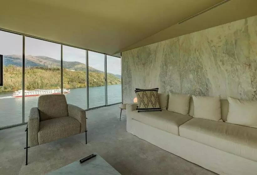 Superior suite with river view, Octant Douro