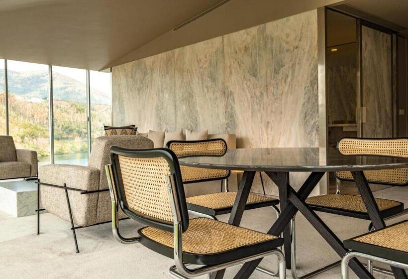 Superior suite with river view, Octant Douro