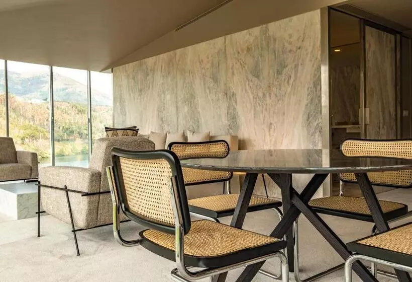 Superior suite with river view, Octant Douro