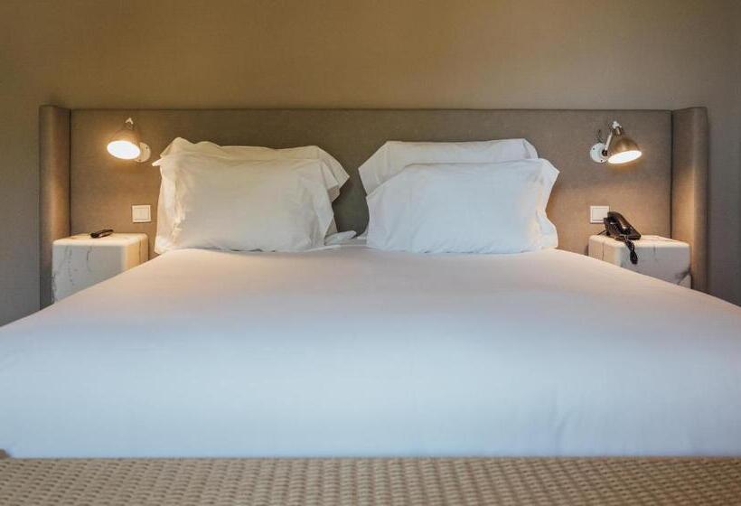 Quarto Estandar com Sacada, Octant Douro