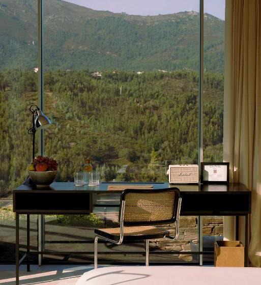 Номер Deluxe с Балконом, Octant Douro