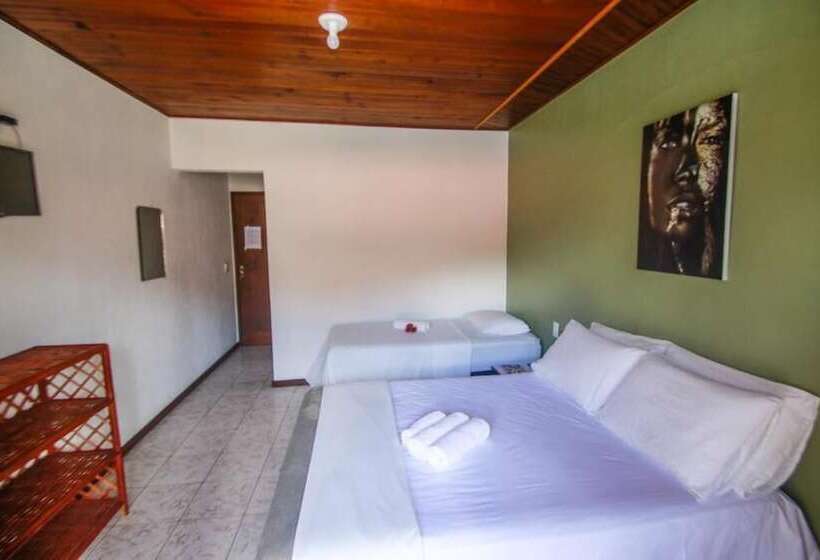 غرفة قياسية ثلاثية مزودة بشرفة, Pousada Da Praça