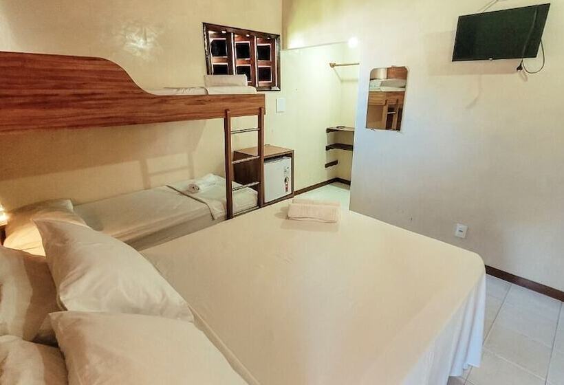 غرفة قياسية رباعية, Pousada Da Praça