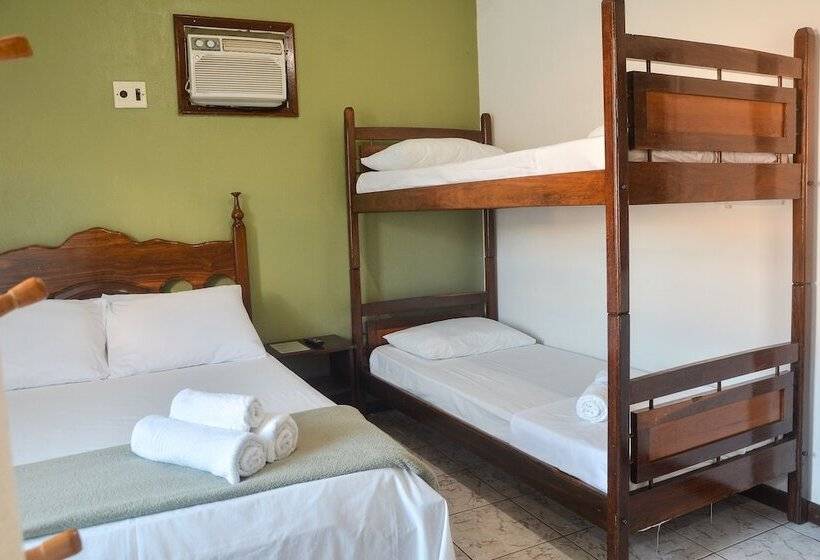 غرفة قياسية رباعية, Pousada Da Praça