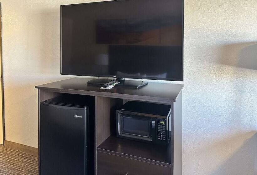 Pokój Standard 2 Łóżka Małżeńskie, Clarion Pointe Winslow I 40