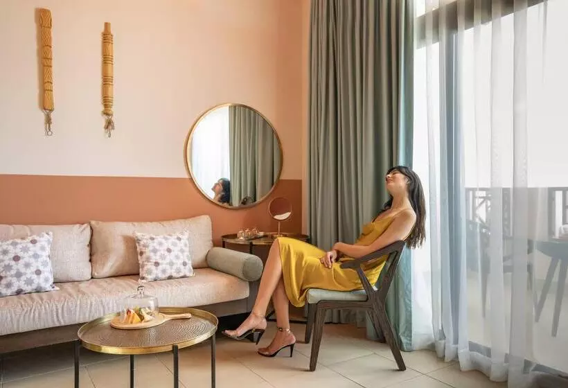 اتاق استاندارد با تخت بزرگ, The Cove Rotana Resort Ras Al Khaimah