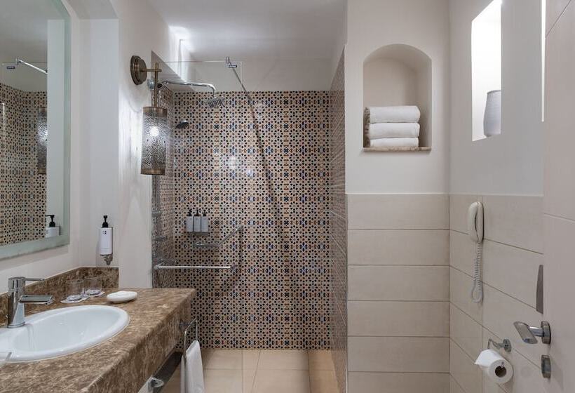 اتاق استاندارد با تخت بزرگ, The Cove Rotana Resort Ras Al Khaimah