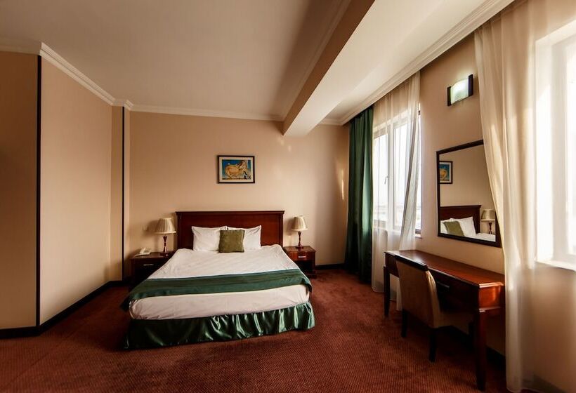 اتاق استاندارد, The Crown