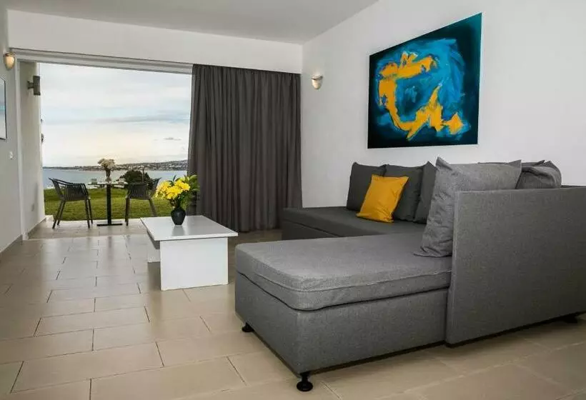 سوییت خانوادگی, Theo Sunset Bay