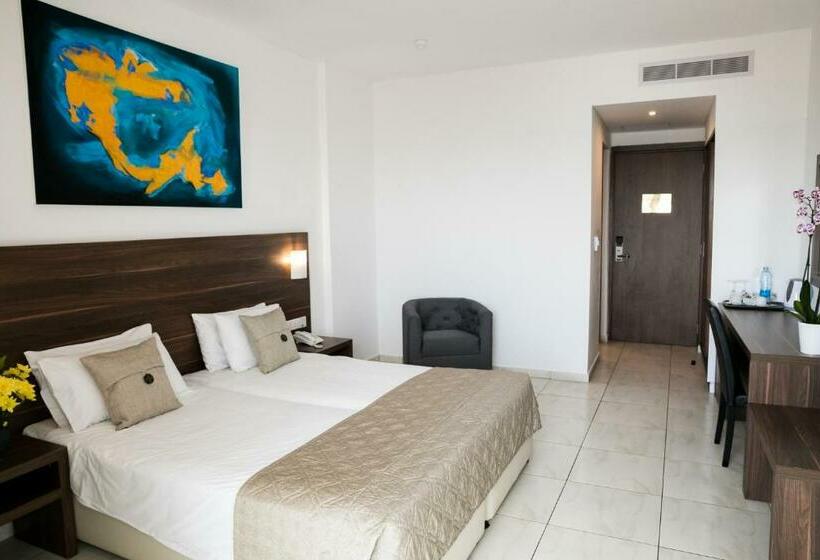 サイドオーシャンビュースタンダードルーム, Theo Sunset Bay