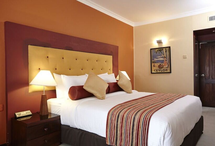 오두막, Turyaa Kalutara