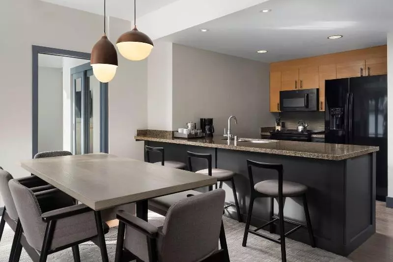 スイート, The Westin Monache Resort, Mammoth