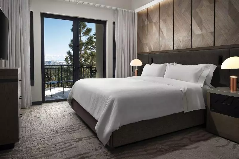 デラックススイート, The Westin Monache Resort, Mammoth