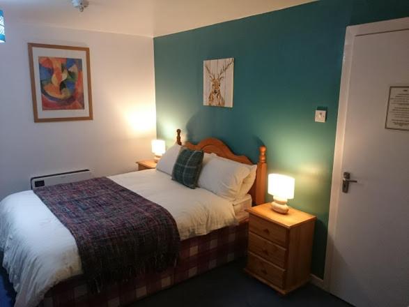 Семейный Номер, The Castle