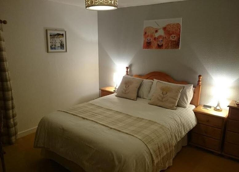 Номер Стандарт Вид на Море, The Castle