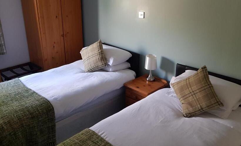 Номер Стандарт, The Castle