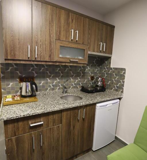 اتاق لوکس با بالکن, Dolphin Apart