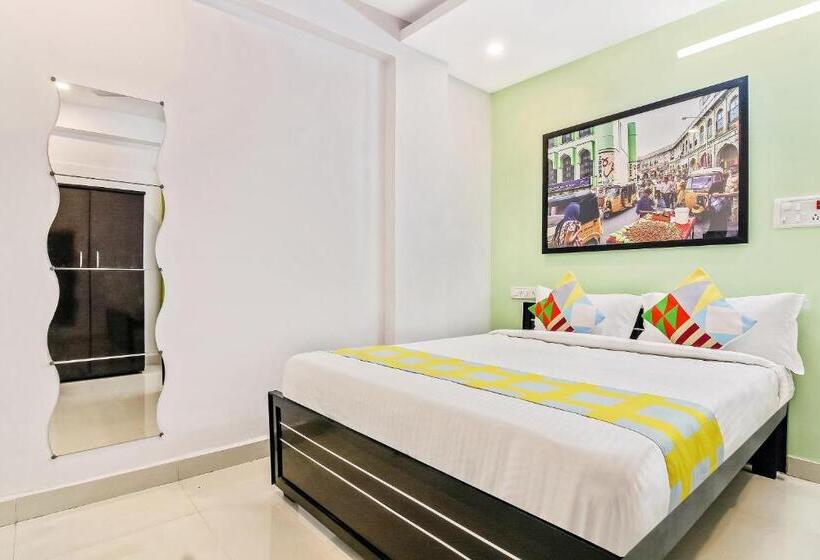 标准间, Collection O Vennela Residency