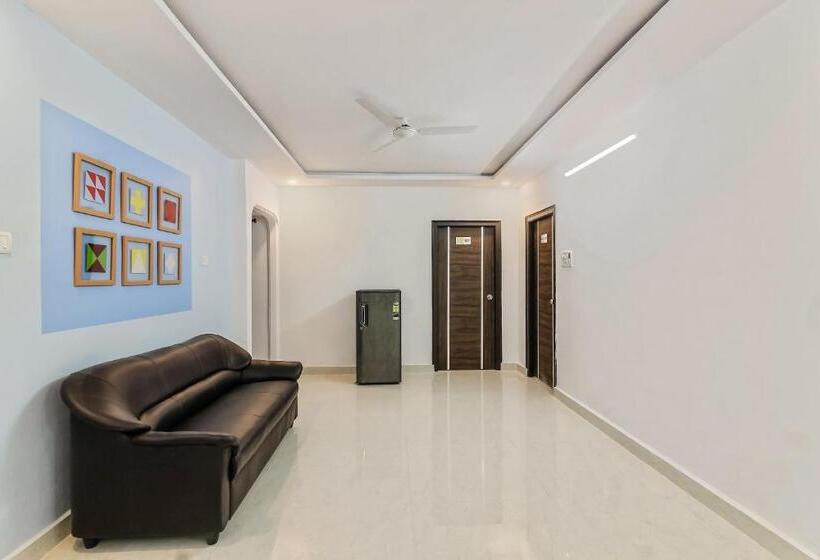 标准间, Collection O Vennela Residency