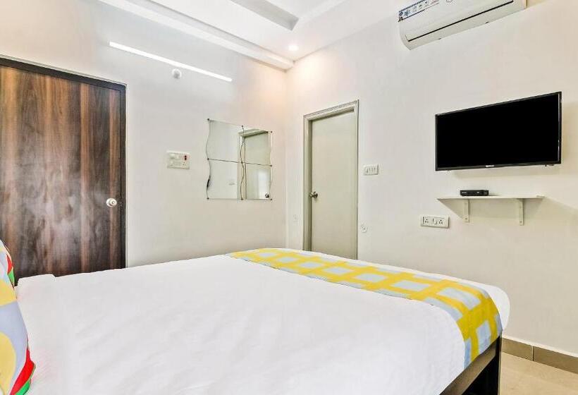 标准间, Collection O Vennela Residency