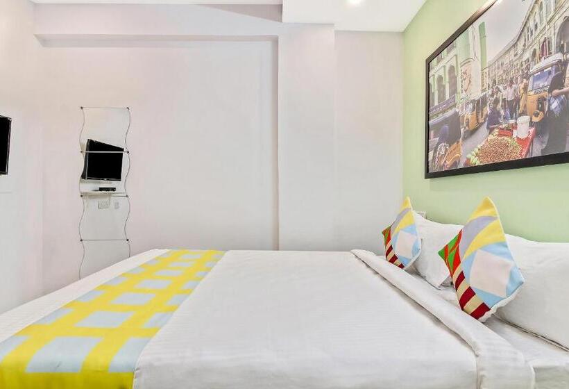 标准间, Collection O Vennela Residency