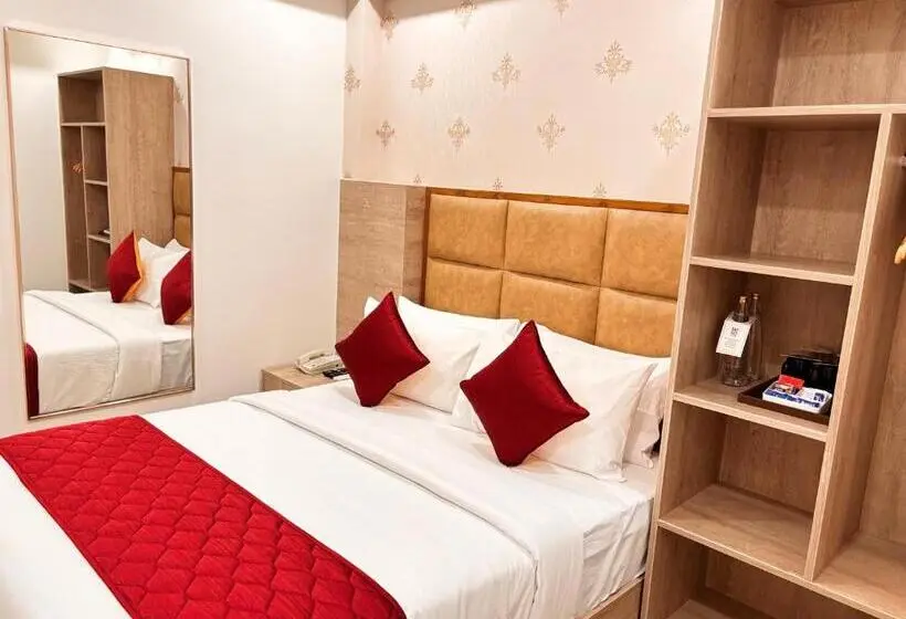 اتاق لوکس, Gopuram Residency