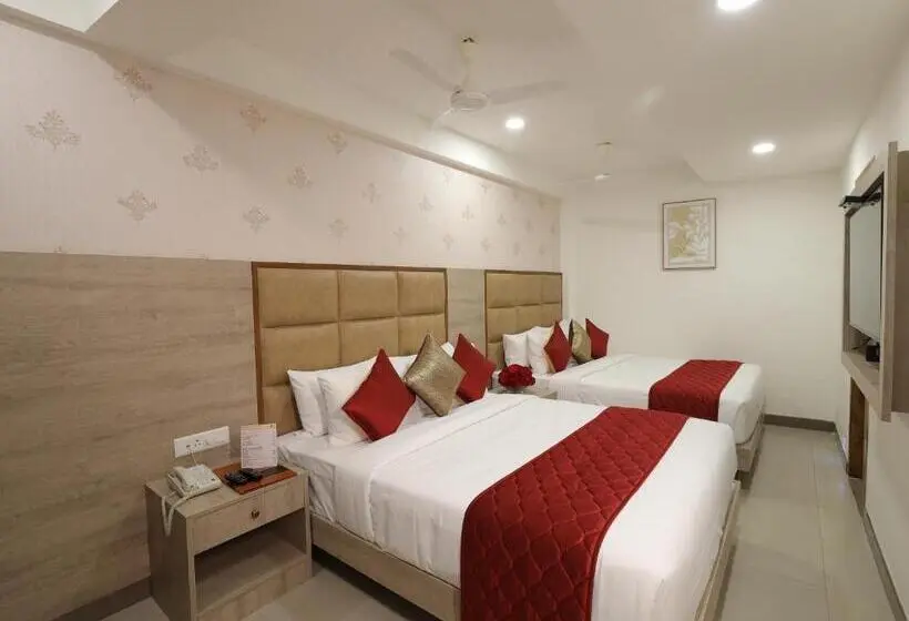 اتاق لوکس خانوادگی, Gopuram Residency