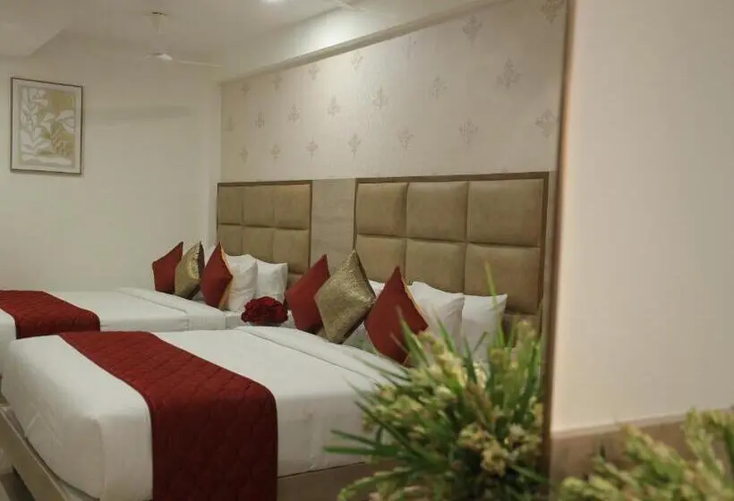 اتاق لوکس خانوادگی, Gopuram Residency