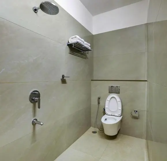 سوئیت پرزیدنت, Gopuram Residency