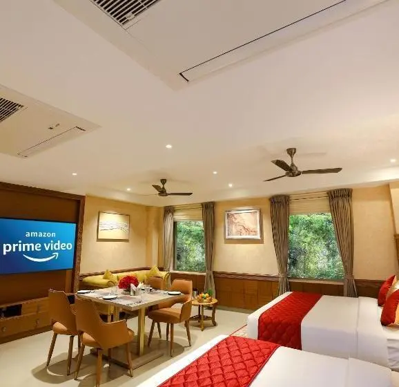 سوئیت پرزیدنت, Gopuram Residency