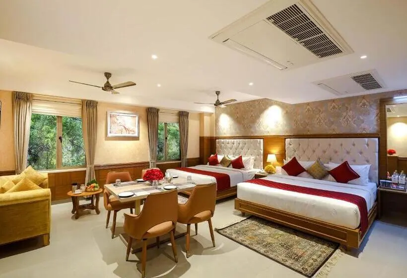 سوئیت پرزیدنت, Gopuram Residency