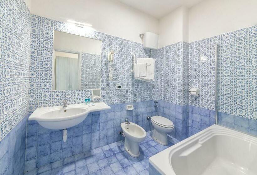 חדר סטנדרט לארבעה, Royal Sunset