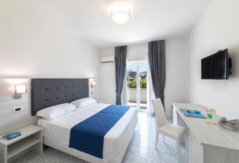 חדר סטנדרט לארבעה, Royal Sunset