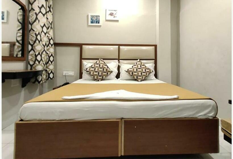 スタンダードルーム, Sarovar Inn