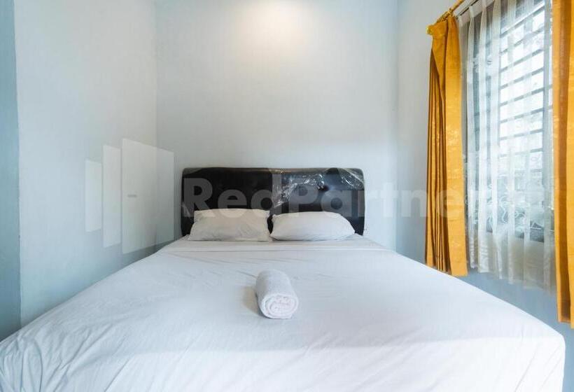 Camera Standard, Teratai Guesthouse At Rs Adam Malik Medan Mitra Reddoorz