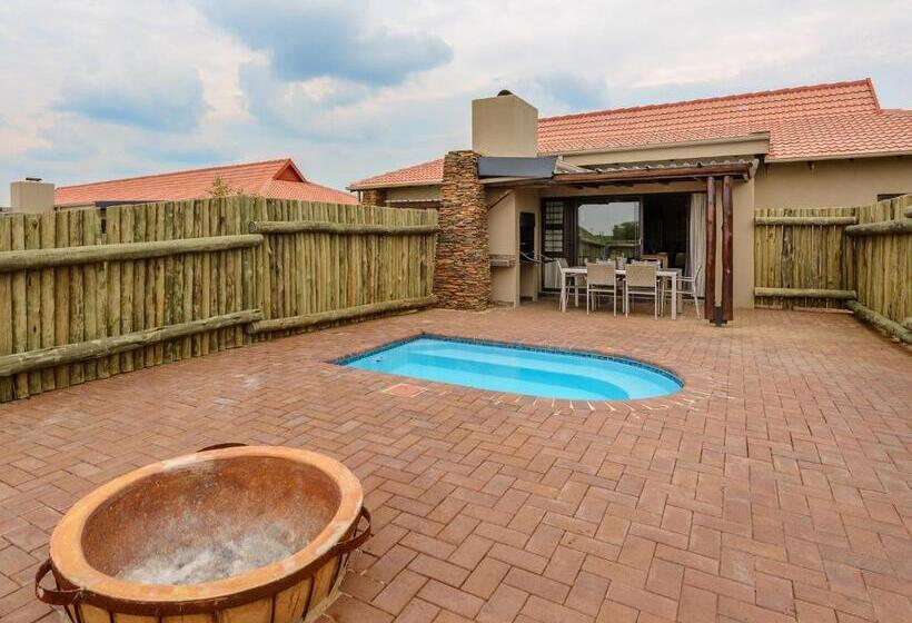 プール付３ベッドルーム　ビラ, The Kingdom Resort