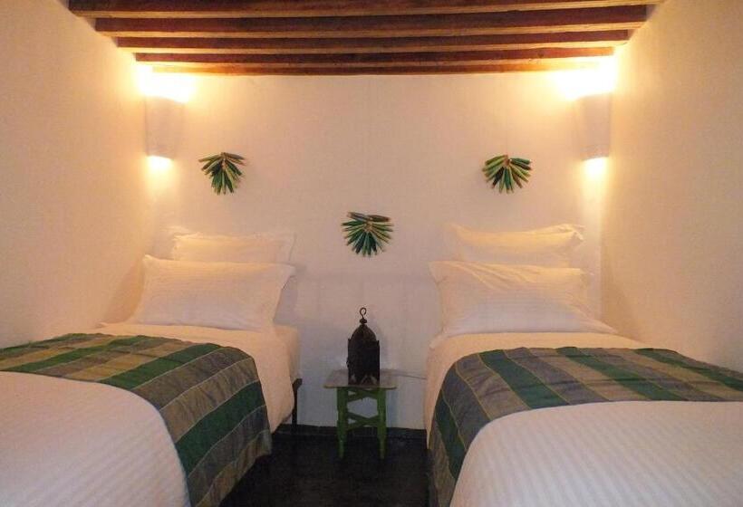 اتاق استاندارد چهار تخته, Dar Faracha Fes