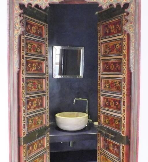 اتاق راحتی سه تخته, Dar Faracha Fes