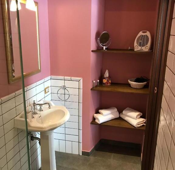 اتاق استاندارد با چشم‌انداز دریاچه, B&b Lago Maggiore