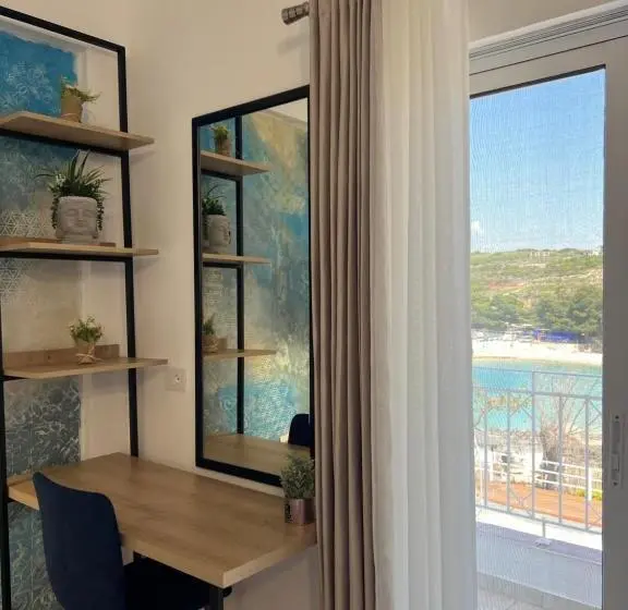 اتاق لوکس سه تخته, Emaar Hotel Ksamil   Beachfront , Newly Renovated