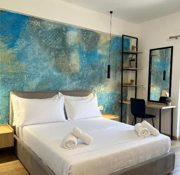 اتاق لوکس سه تخته, Emaar Hotel Ksamil   Beachfront , Newly Renovated
