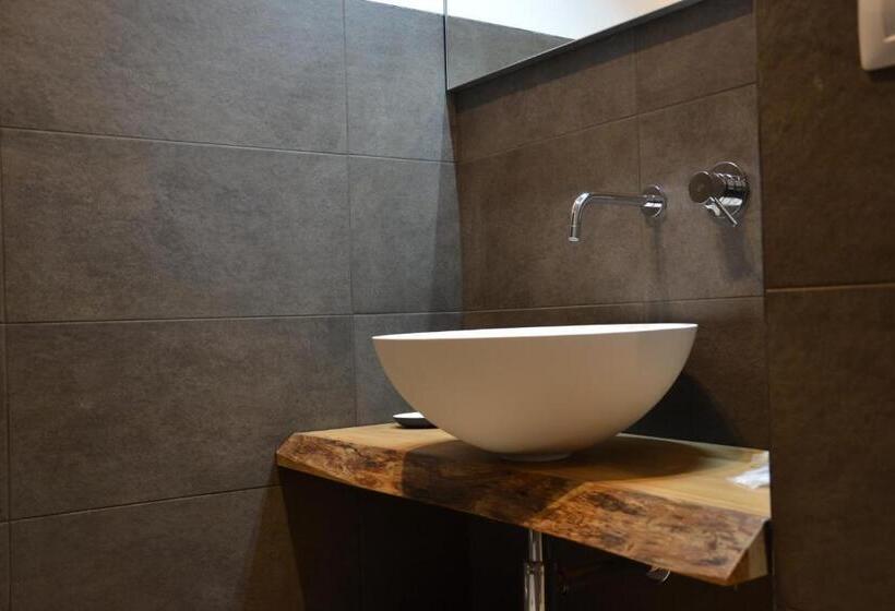 اتاق استاندارد سه نفره, In Centro Glam